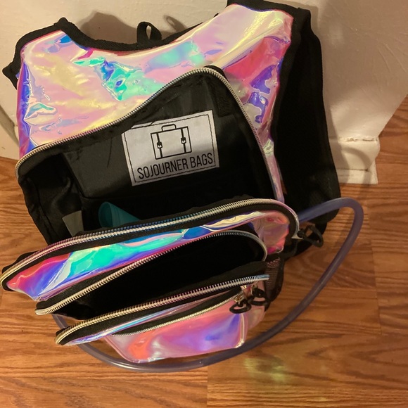 Hydration pack - Picture 3 of 4